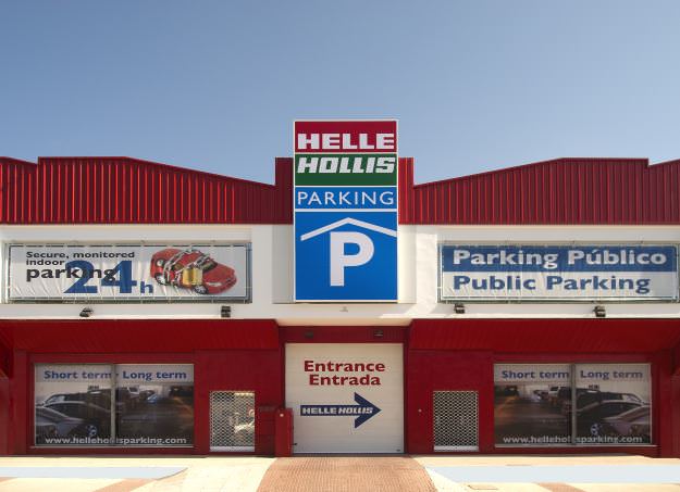 Fachada del Parking Helle Hollis